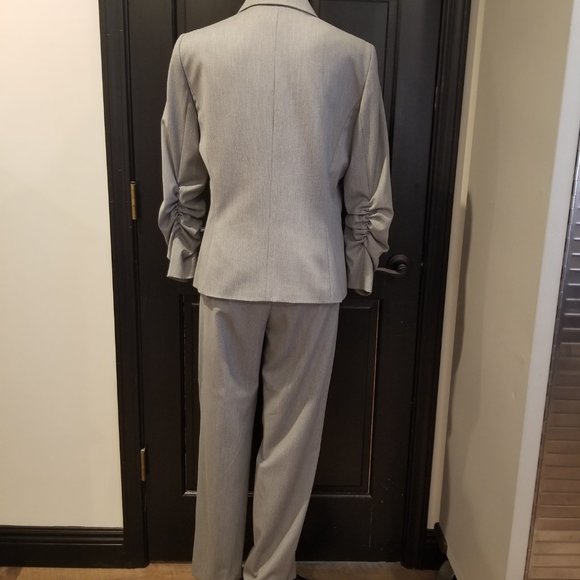 Antonio Melani Light Grey Pant Suit - Picture 5 of 7